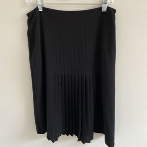 Lauren Ralph Lauren black pleated Georgette skirt size 6 Side Zipper Lined